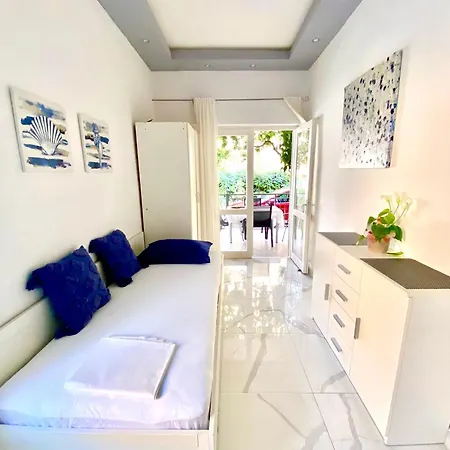 Norah Podgora (Split-Dalmatia)