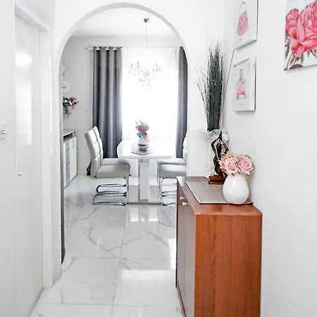 Norah Apartman